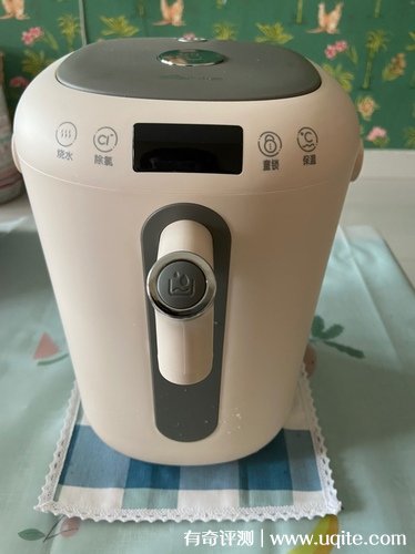 小熊电热水瓶怎么样需要一直开着吗，全自动保温饮水机使用评测