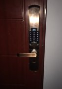 亚太天能智能指纹锁质量如何好不好，磁卡开锁隐藏式设计让家更有安全感