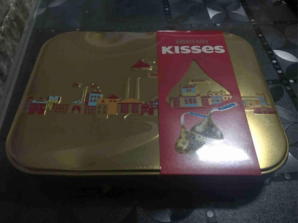 好时KISSES巧克力礼盒有什么区别产品是真的吗，修正官方解答